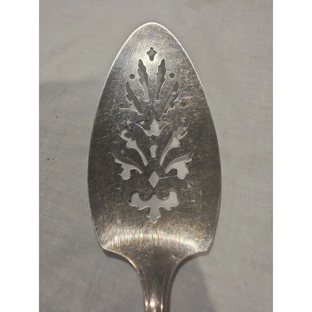 Oneida Community Tudor Plate Silverplate Queen Bess